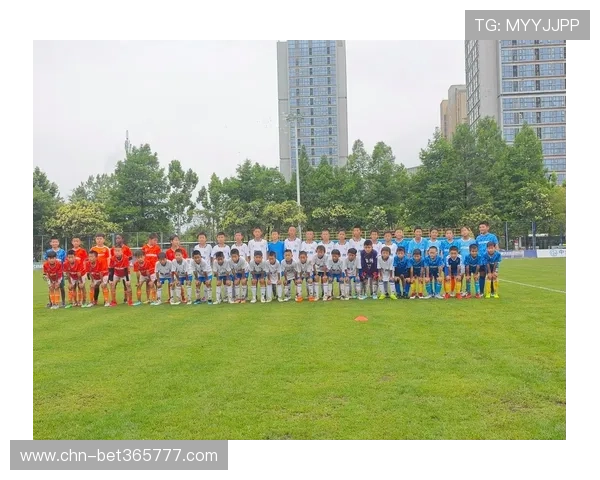 365足球手机官方地址官方渠道,提供最全面的足球赛事资讯与直播